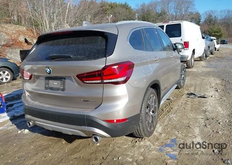 2022 BMW X1 xDrive28I z USA, uszkodzony, nr VIN WBXJG9C03N5U81181